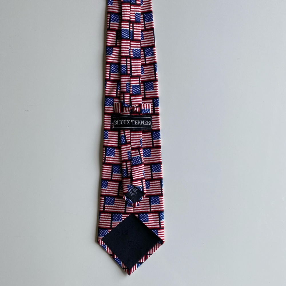 Bijoux Terner USA patriotic tie - Picture 2 of 2